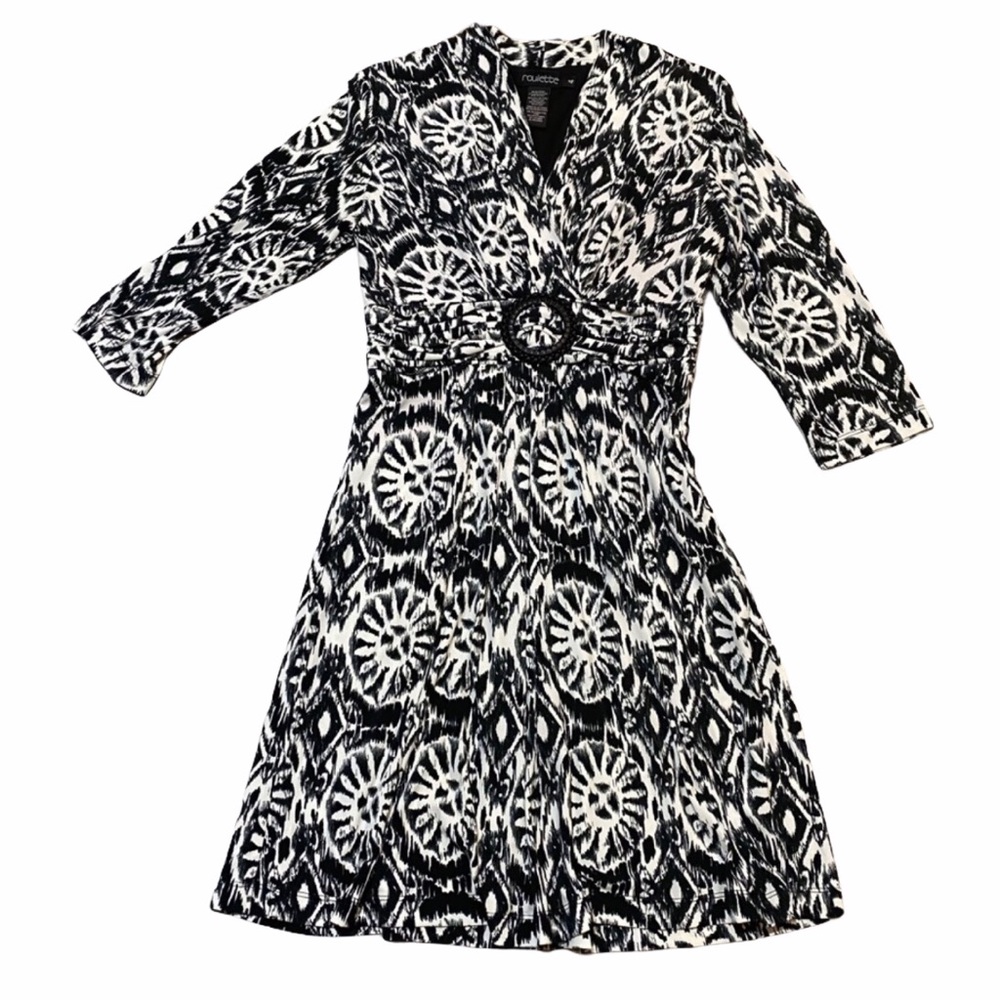 Roulette V Neck Mid Sleeve Dress